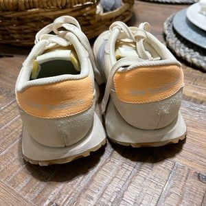 New Balance 237, size 6